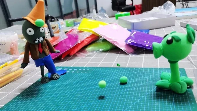 植物大战僵尸手工模型制作教程：粘土、纸张创意玩法